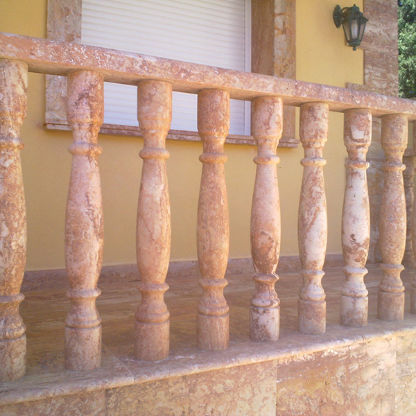 Balustrada-travertino-rose